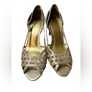 Liz Claiborne Flex vintage gold heels, size 7.5, open toed adjustable fit shoes